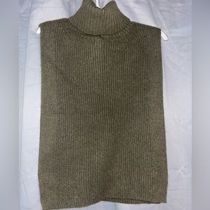 Turtle neck cover vest